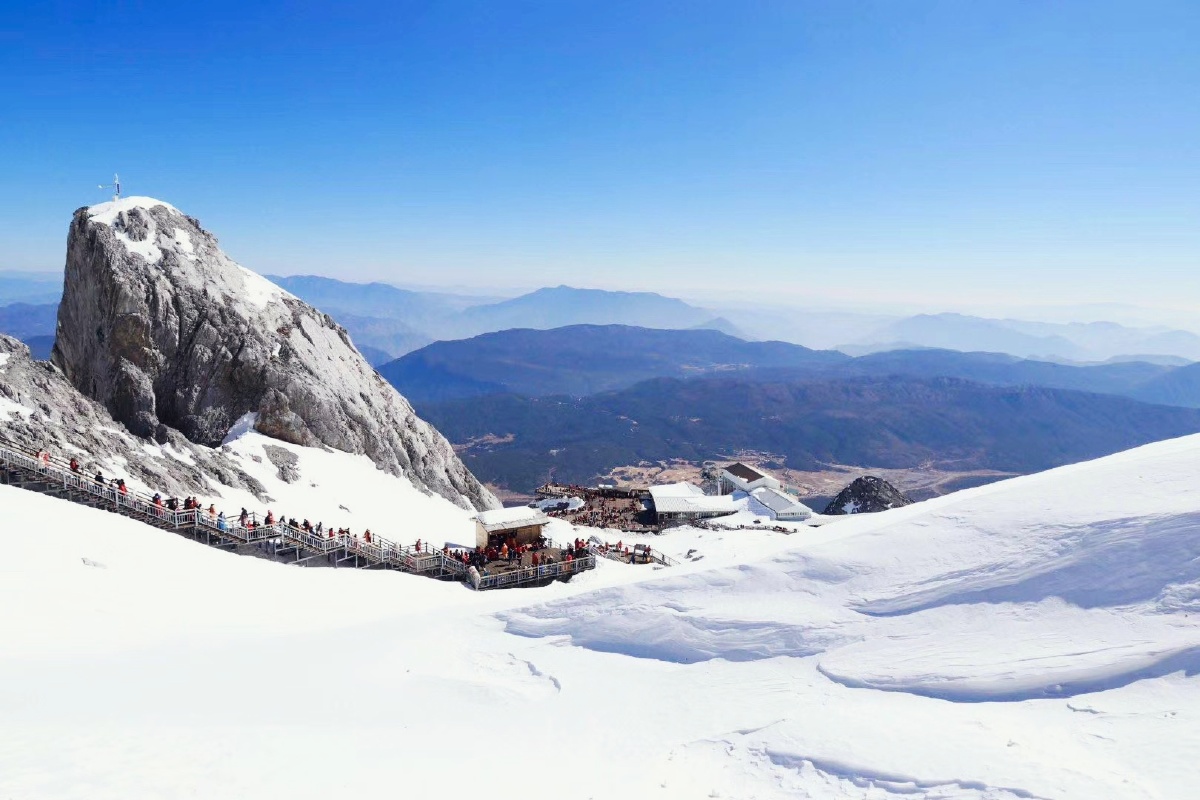 丽江玉龙雪山雪景
