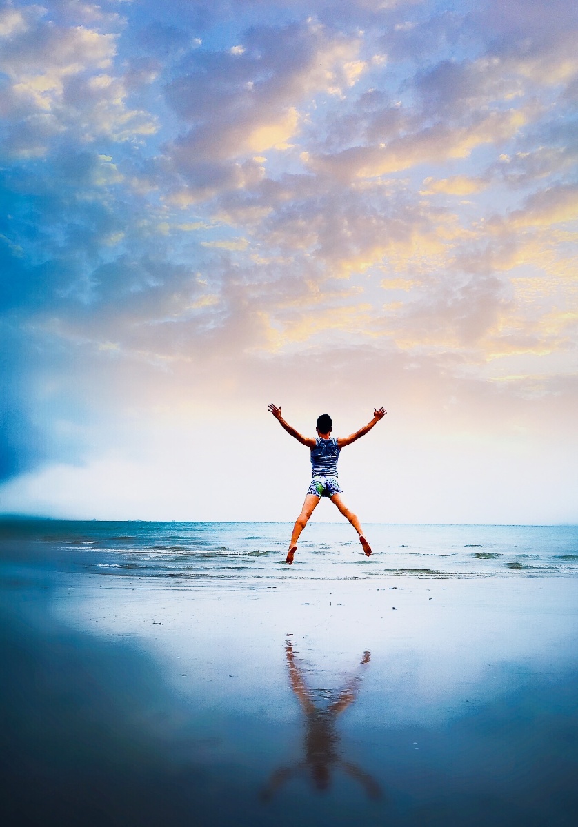 每一次出行请带上愉快微笑面对大海