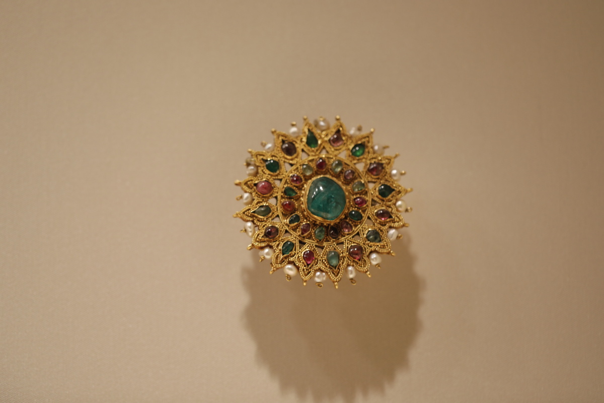 金嵌珍珠宝石圆花故宫博物院珍宝馆