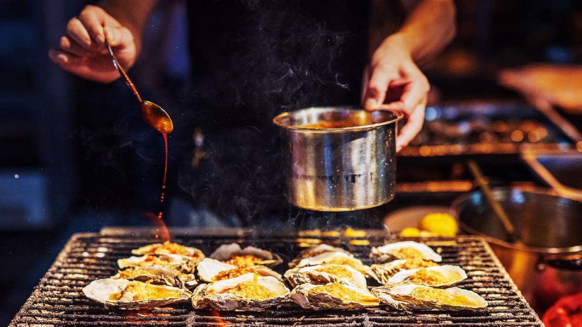 吉庆街美食之烤生蚝