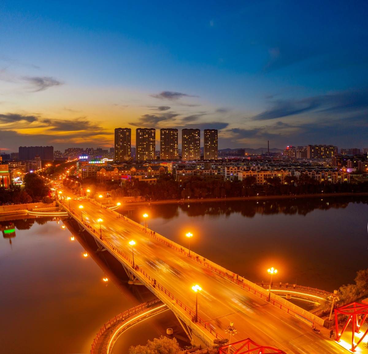 阜新市人民桥夜色美