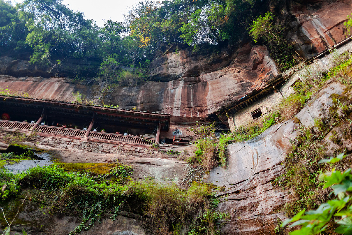 大邑药师岩,药师岩石窟,位于四川省成都市大邑县城二十一公里的西北
