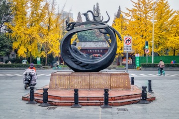 158094