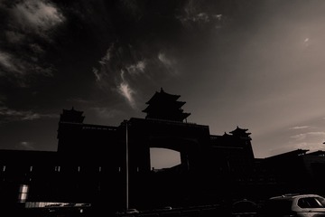 001