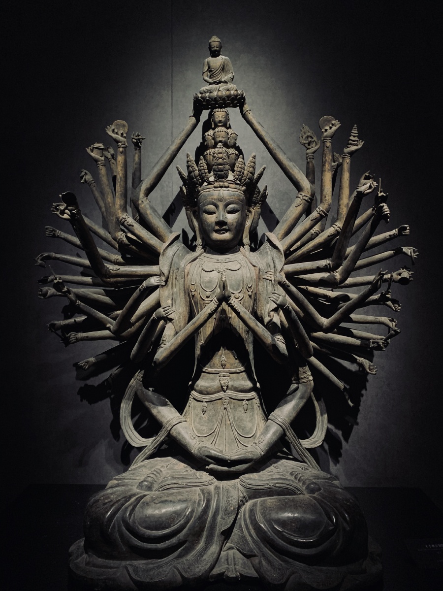 千手观音菩萨造像