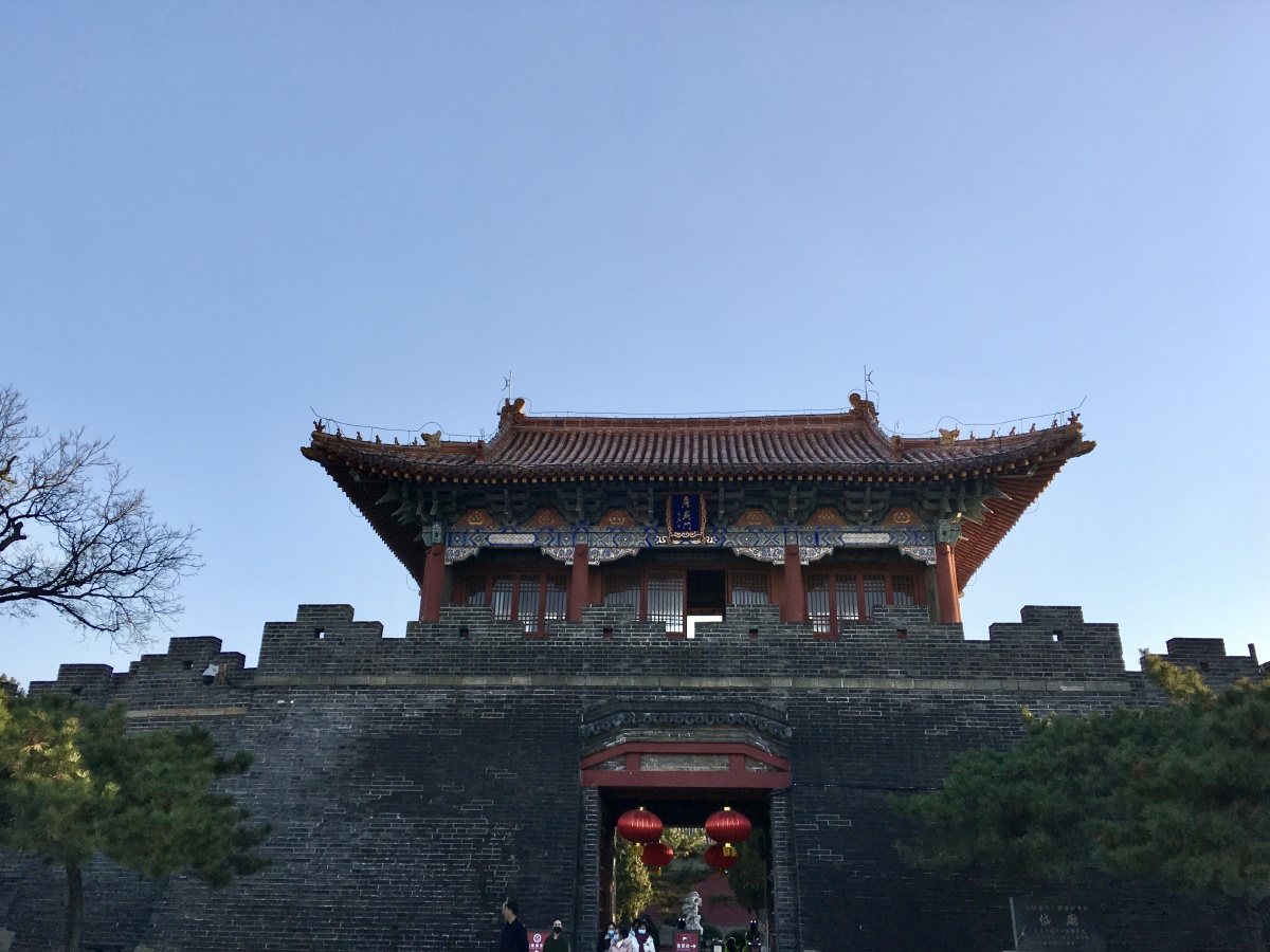 岱庙北门厚载门