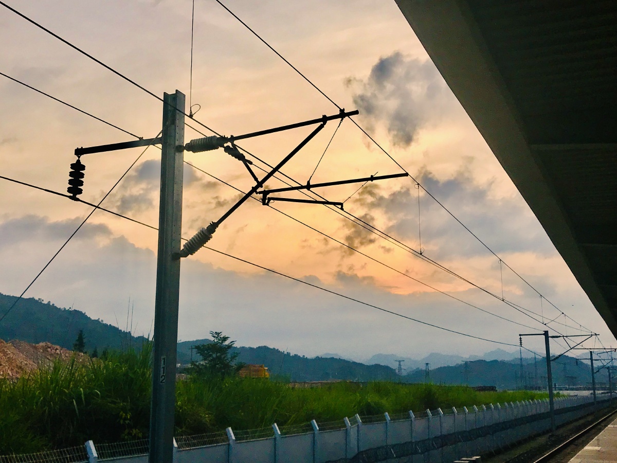 华南到西南高铁车窗外祖国的大好河山