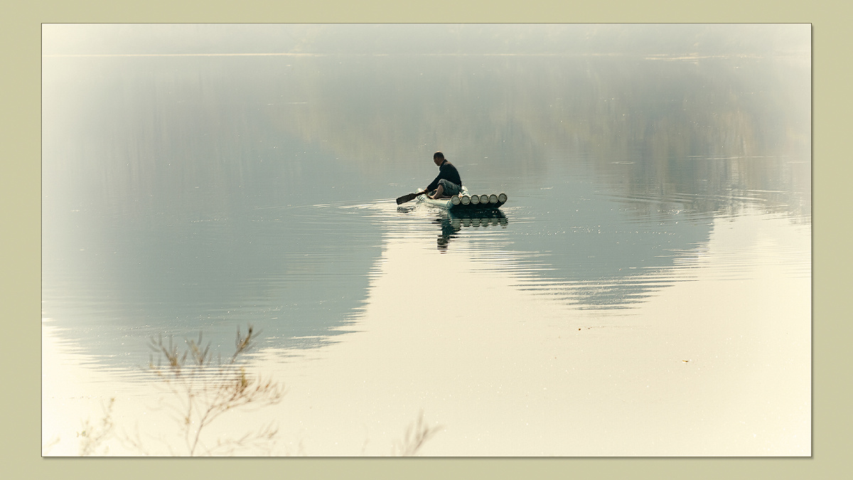 一人独钓一江秋