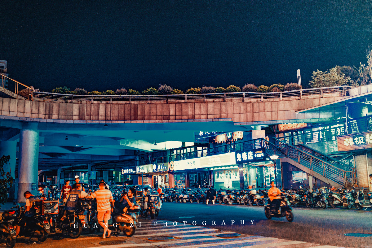 柳州五星街青云街道柳江大桥夜景