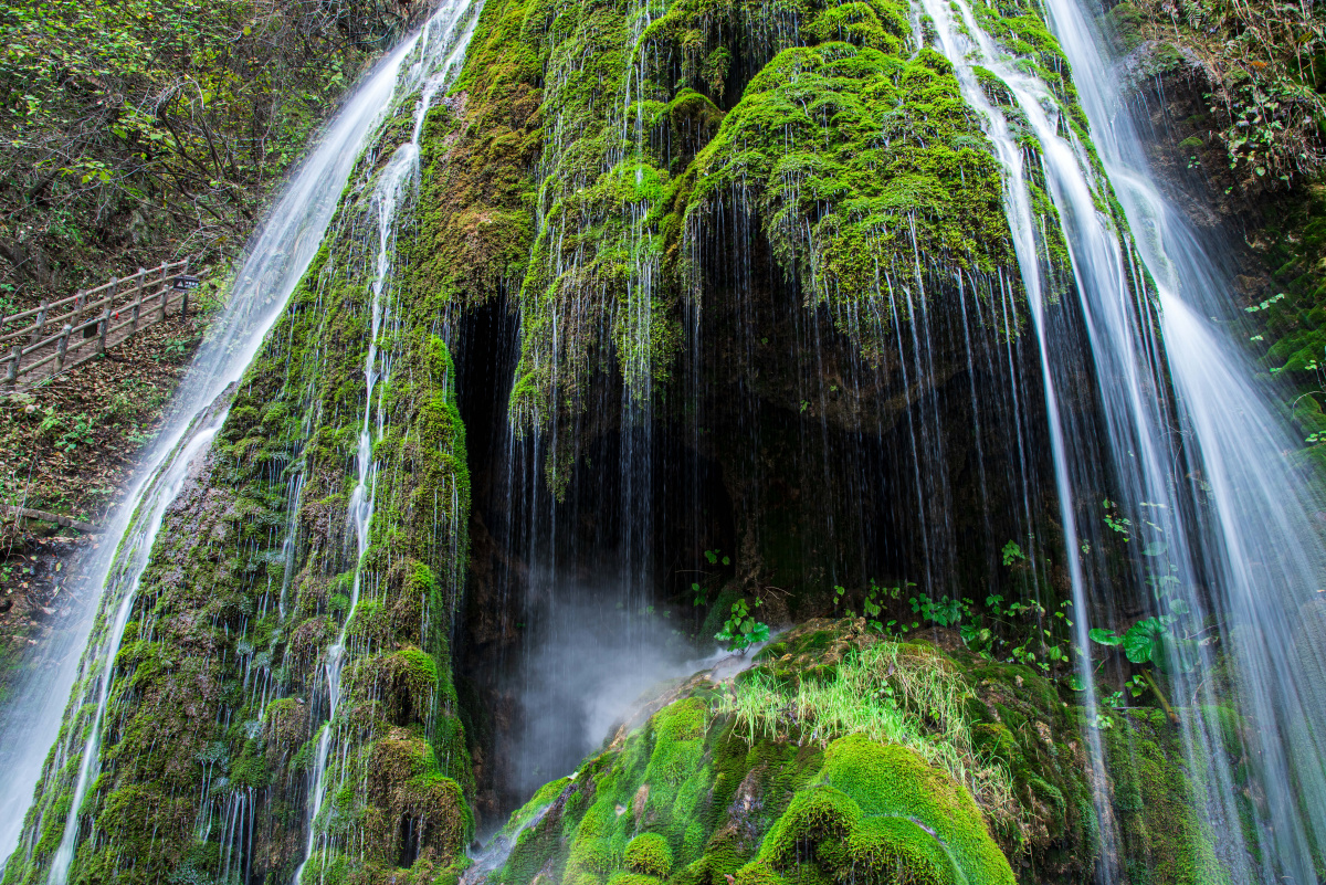 摄于洛阳栾川重渡沟水帘仙宫景区.珠海黄药师999关注