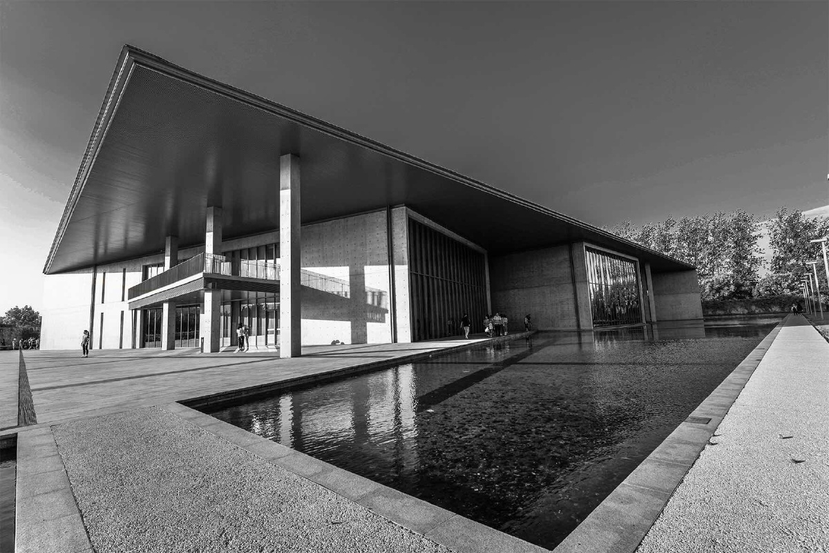 晓书馆大屋顶摄于杭州良渚文化村