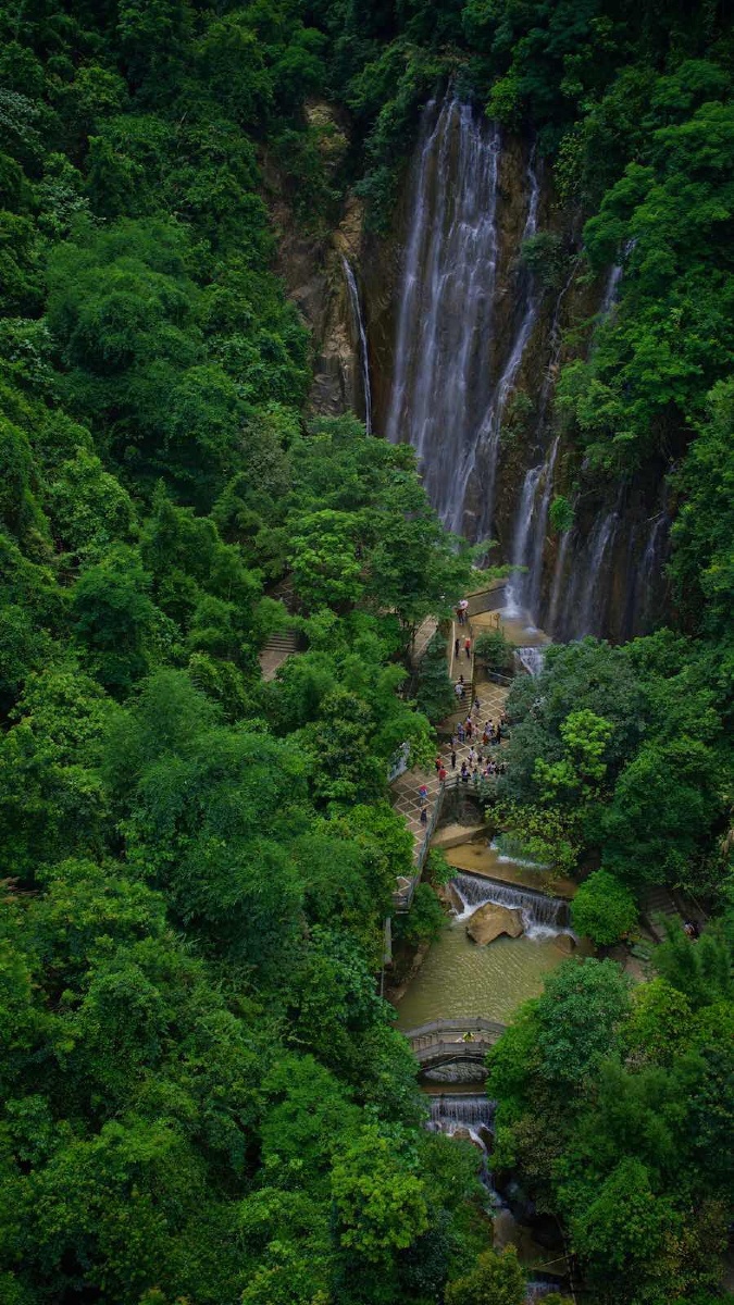 广东四会奇石河森林公园大瀑布