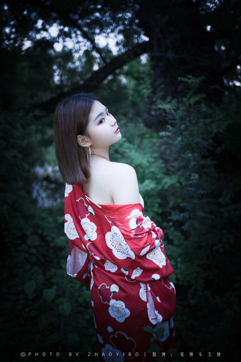 人分两类迷人乏味