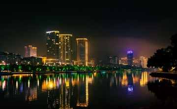 19083