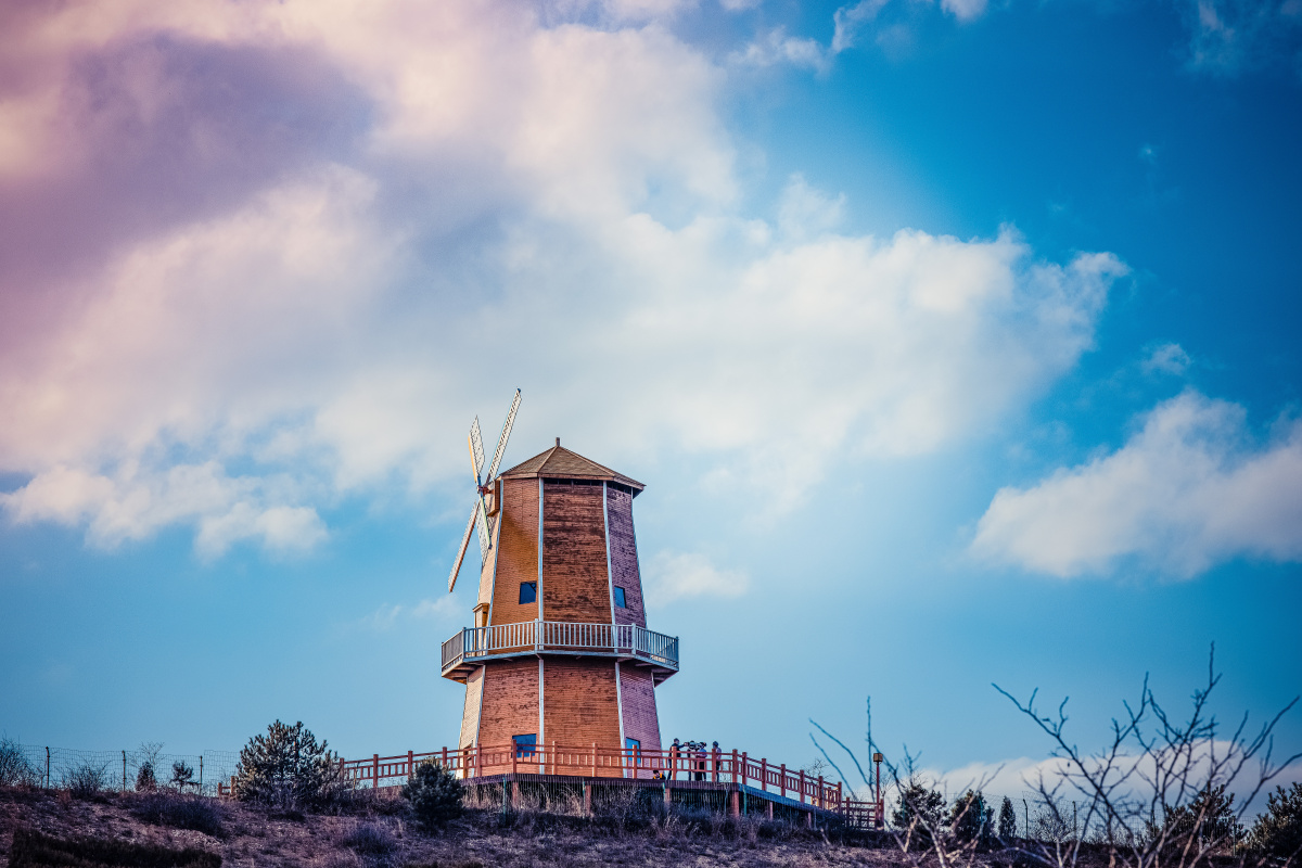 黄龙县界头庙风车小镇