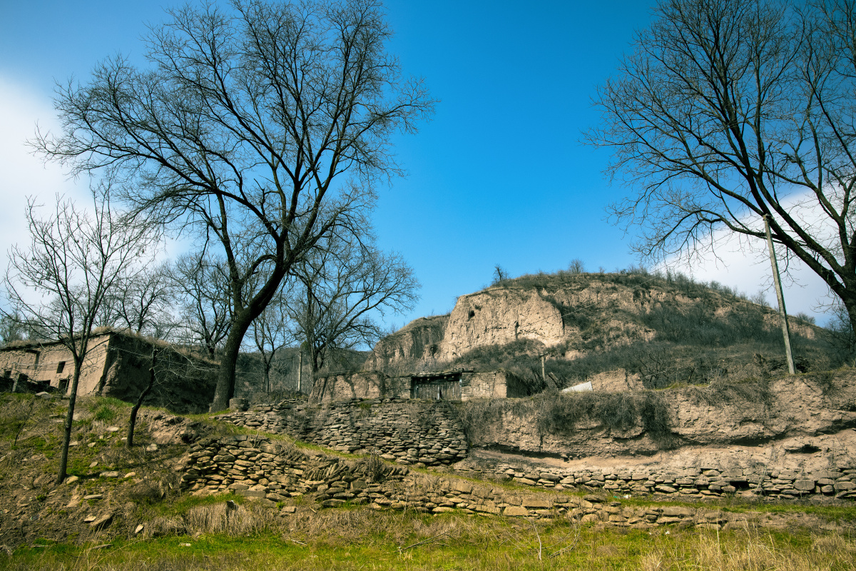 陕北山沟沟里的村庄记