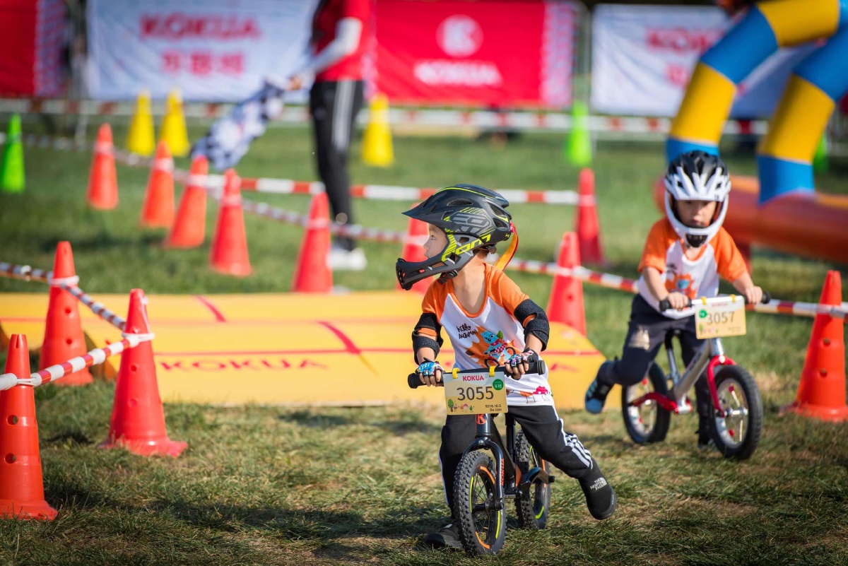 比赛!平衡车!儿子人生中第一次竞赛,努力做最好的自己!加油,小子!