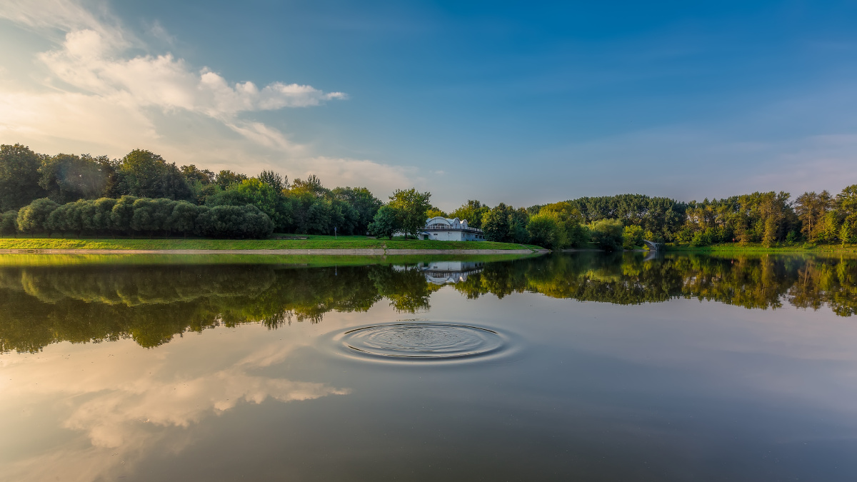 太过平静就是平淡,有点涟漪才是精彩!这就是人生.