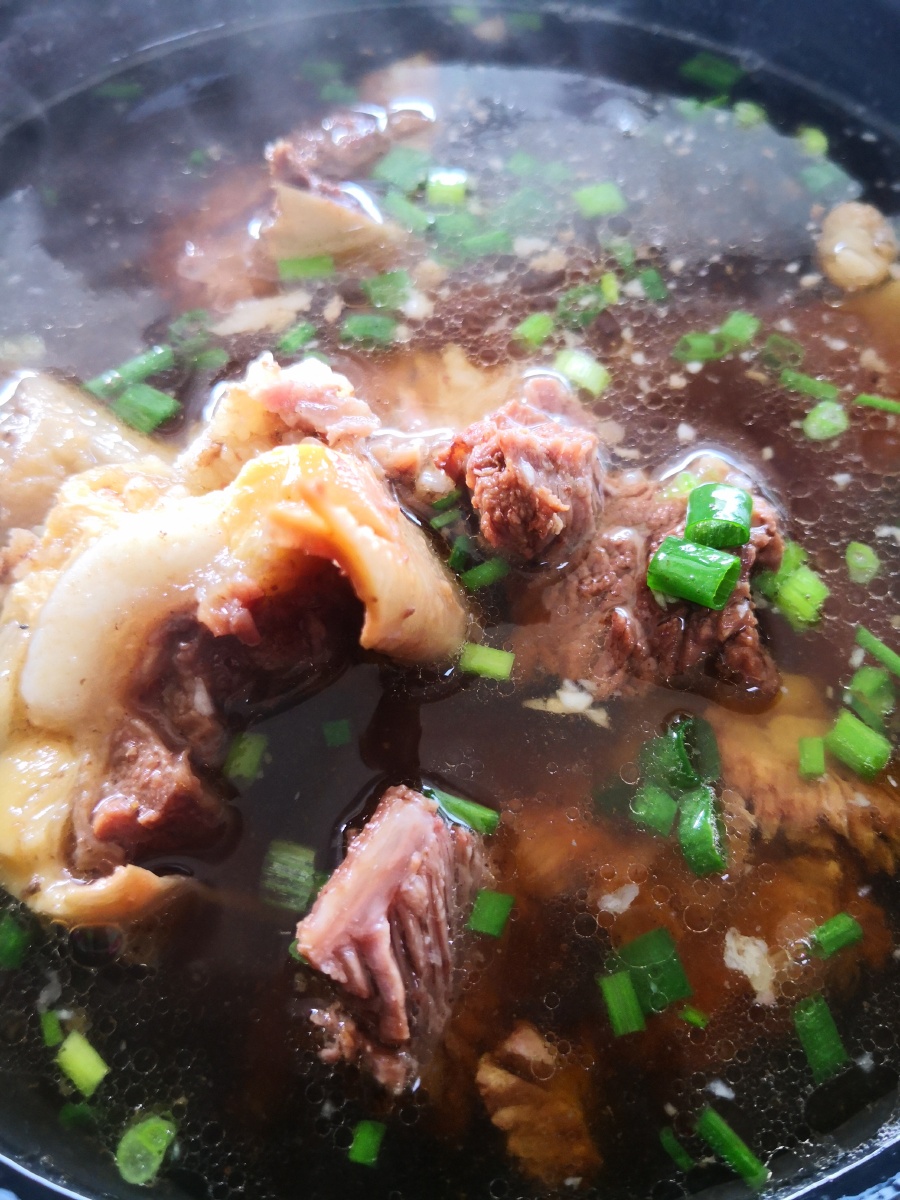 原汁原味牛排汤 - 阿达的故事