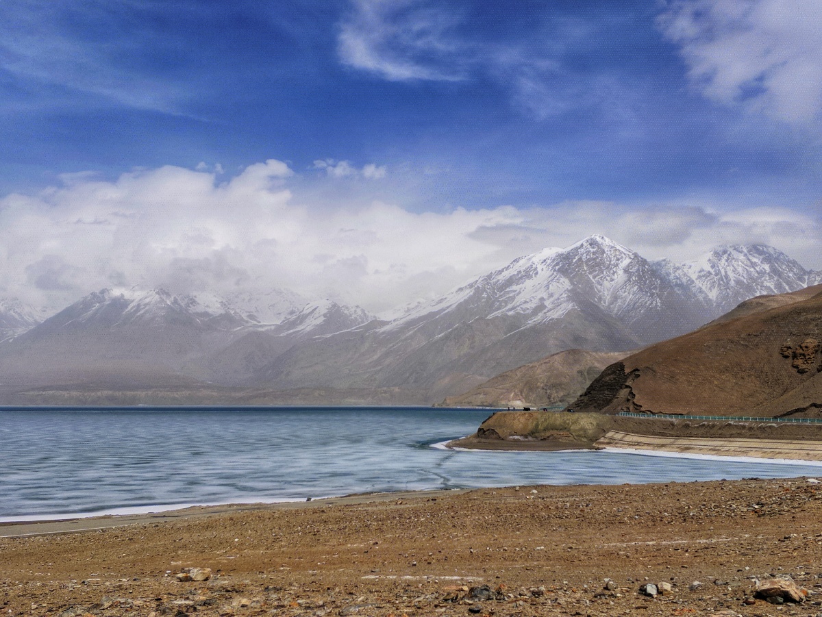 喀什塔县帕米尔高原白沙山穆斯塔格峰