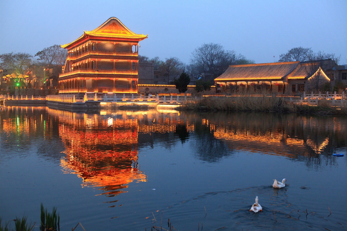 安阳网红古街道仓巷街