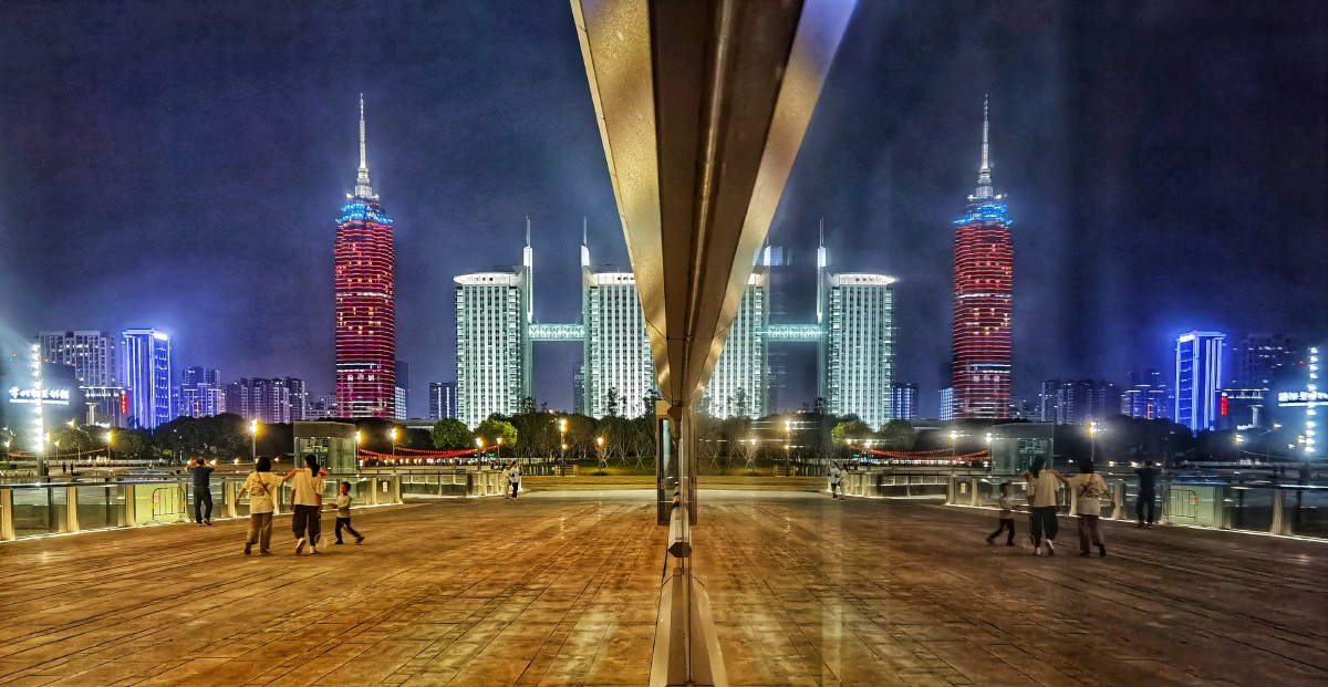 龙城夜色美国庆中秋双节之夜的常州市民广场夜景