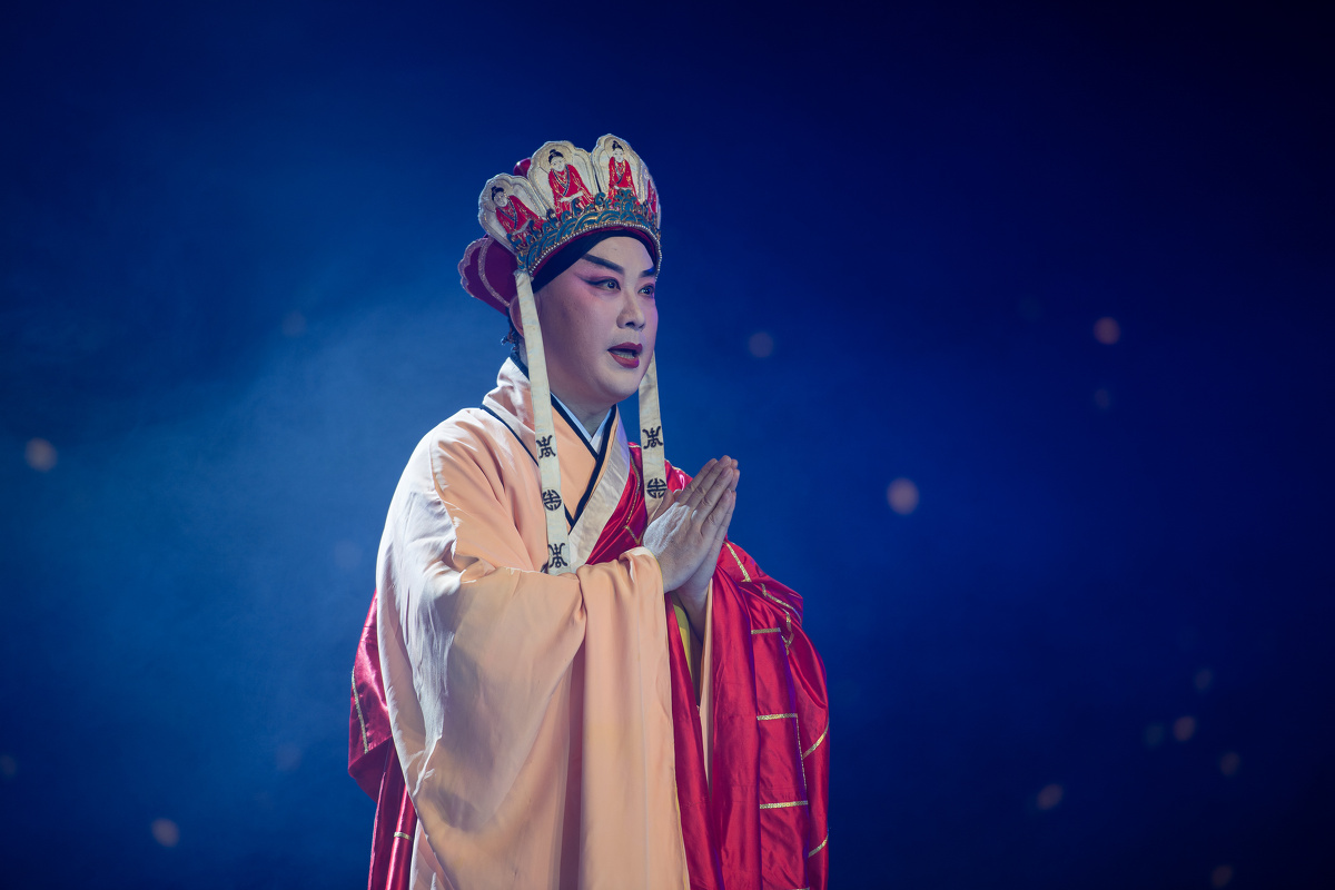 京剧大腕江其虎在演唱昆曲版的《心经》