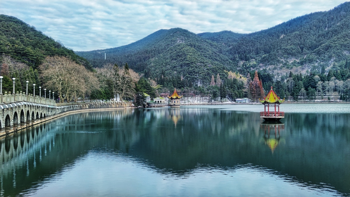 庐山芦林湖光山色