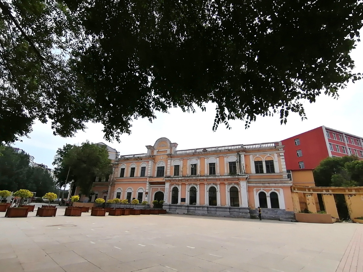 砖混结构,折衷主义建筑风格,是中东铁路首任局长霍尔瓦特将军官邸,是