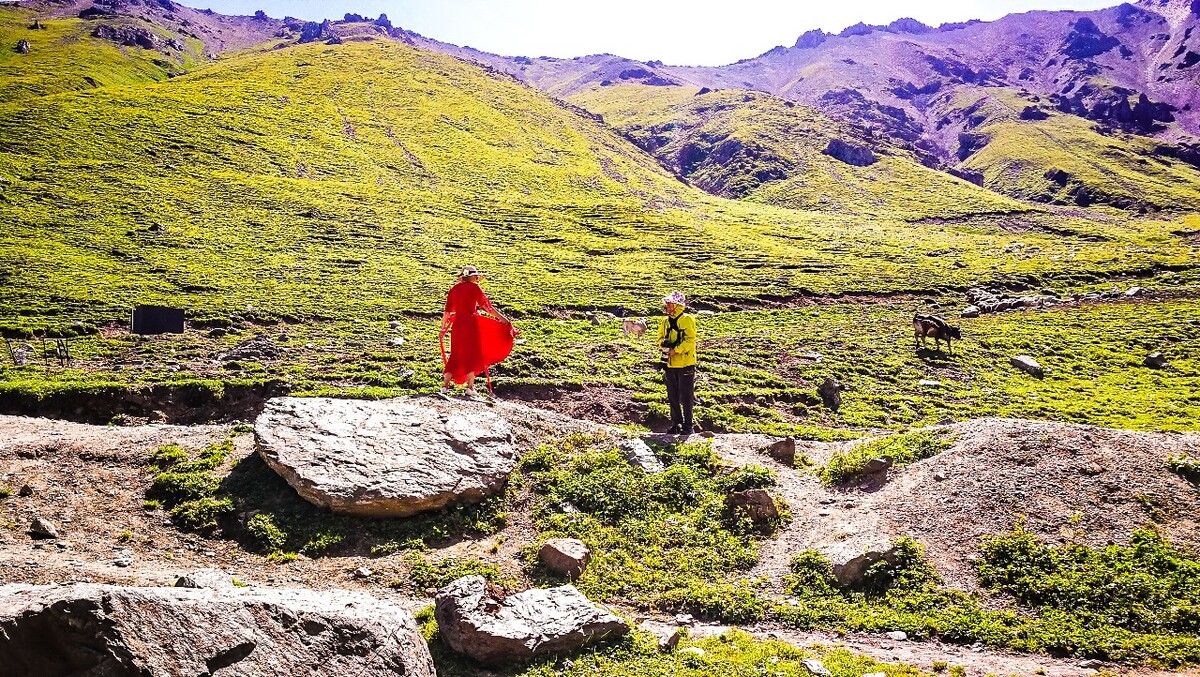 中国，新疆，风景，红裙子，人文，一路向西35