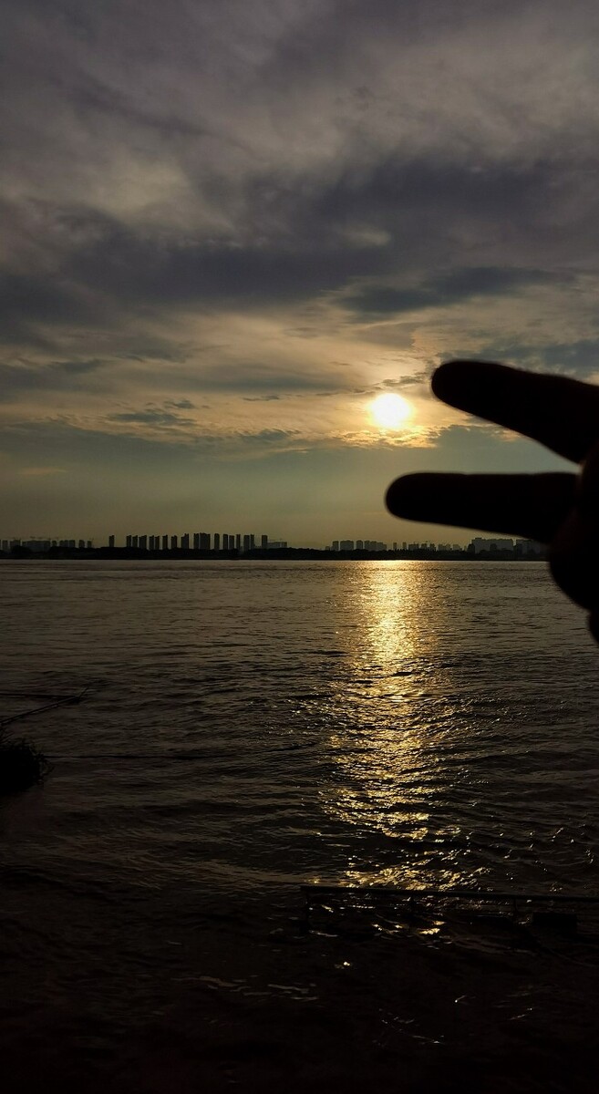 手指剪影