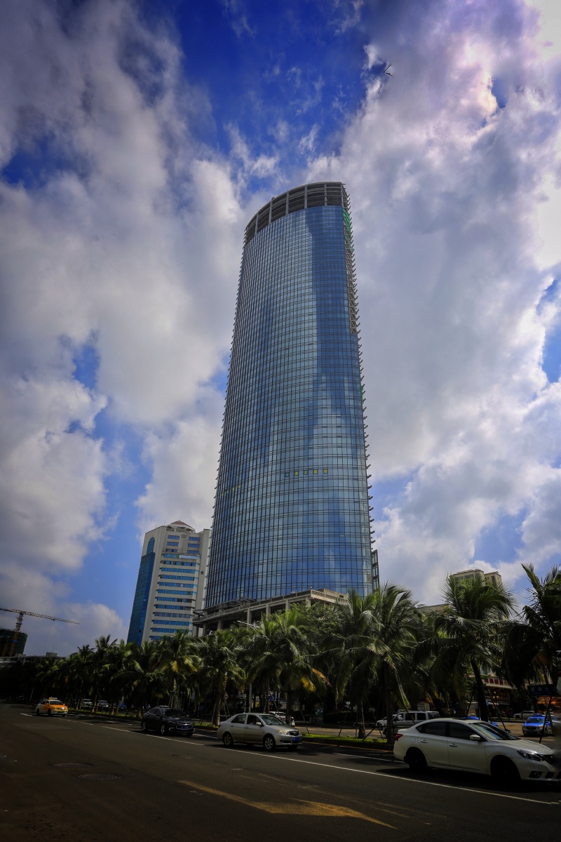 拍摄于海口滨海大道