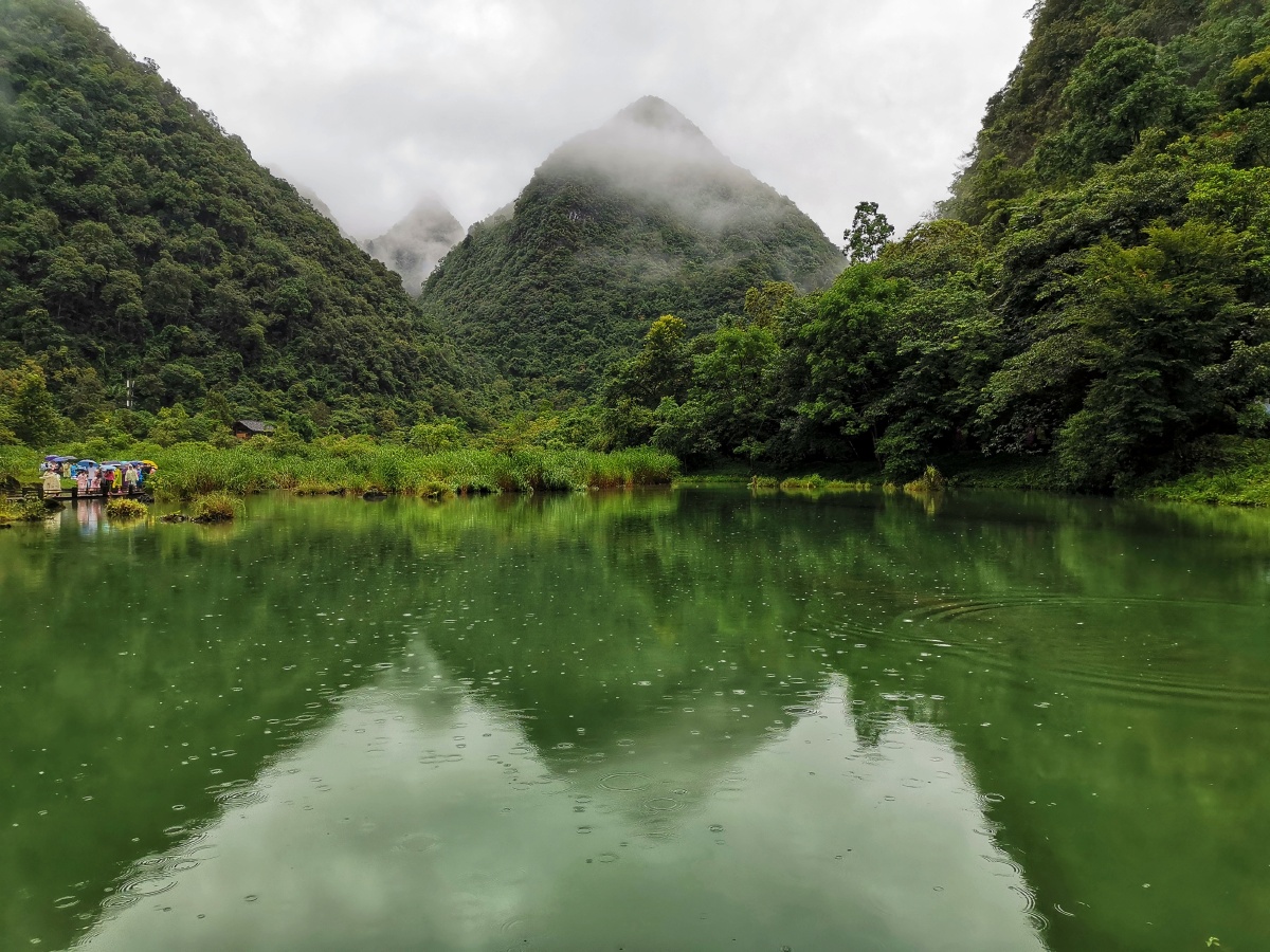 雨中即景之青山绿水