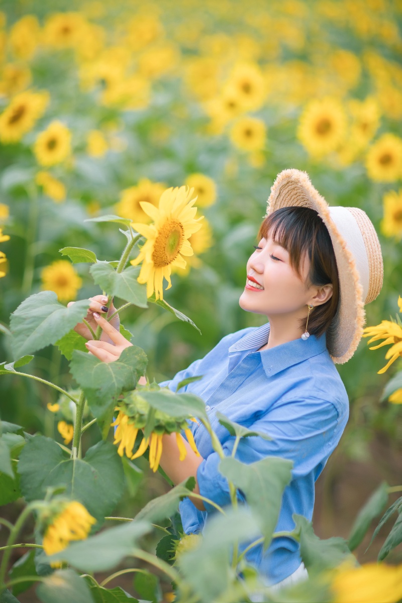 向日葵人像愿你能向日葵一样迎着阳光向上