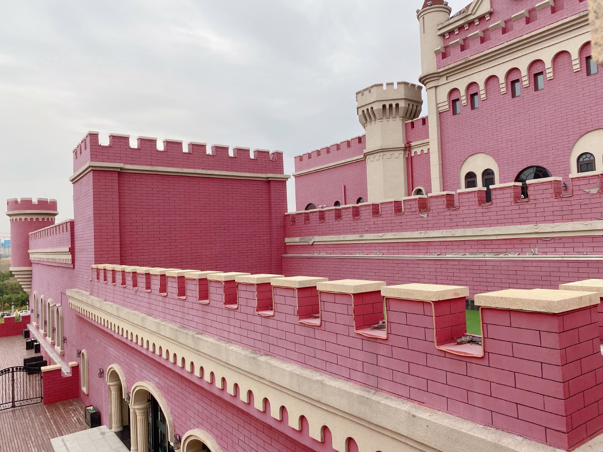 女孩儿心中粉红色的小城堡