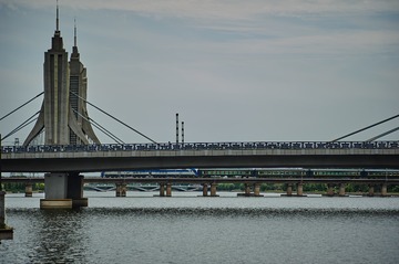 973979