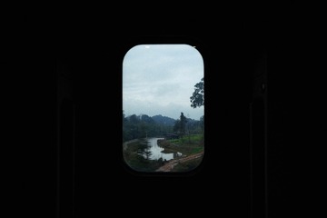 F40462A9-1453-4CA1-B83B-4B307BAF338D/L0/001