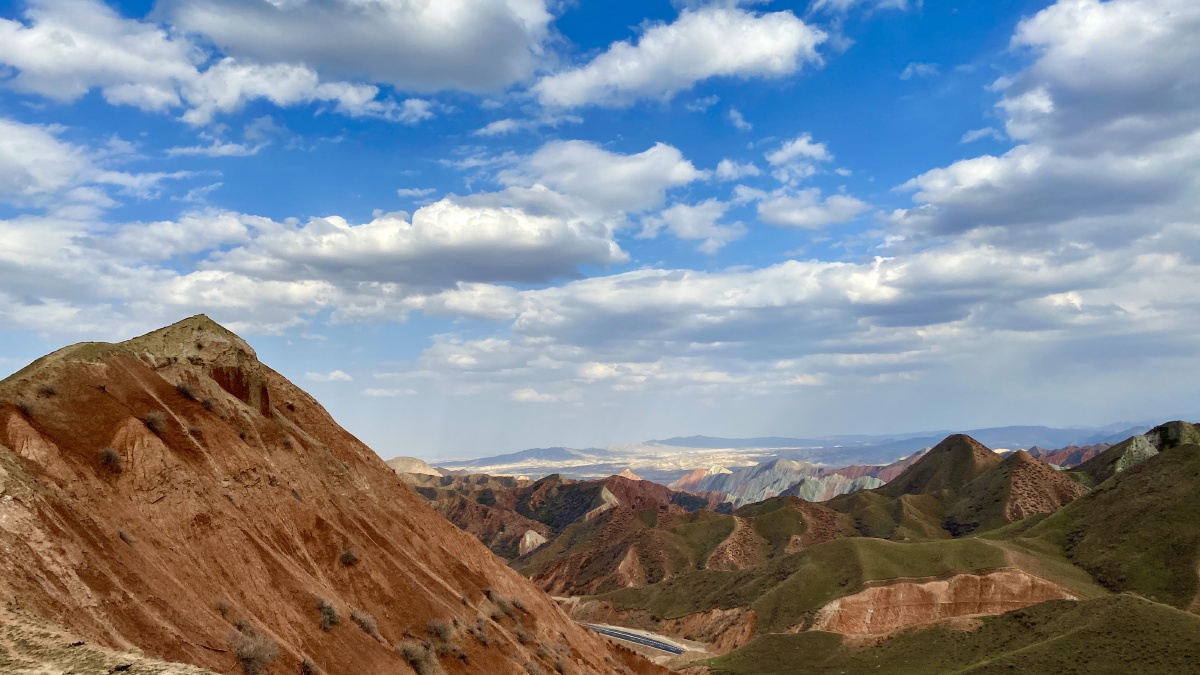 山路使用iphone11promax拍摄