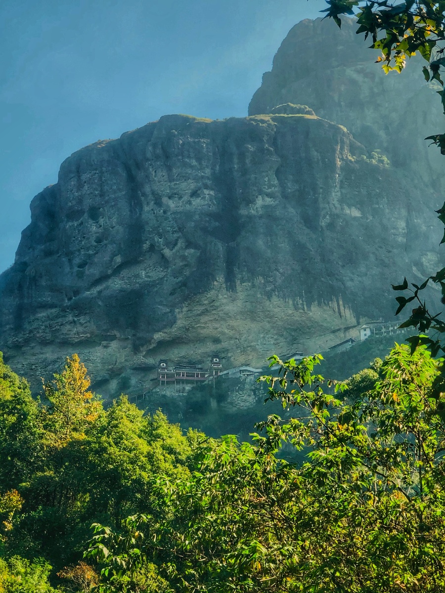 大山深处自然美最好时光在路上身体和灵魂总有一个在路上