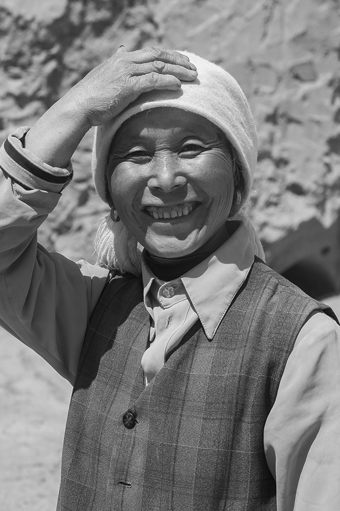 西部有个西海固一一劳动妇女