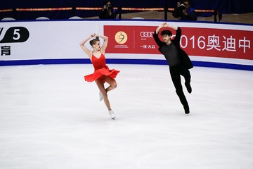 1050592