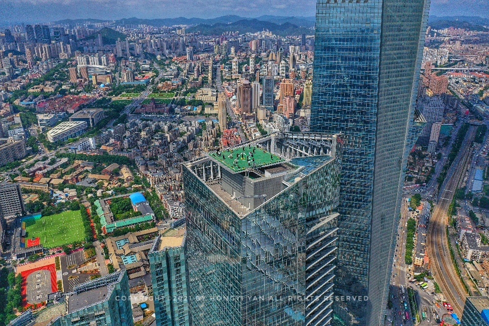 大连中心裕景既是大连市第一高楼也是东北地区第一高楼