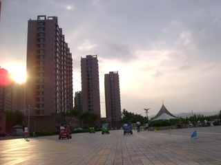 1270976