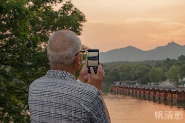 978026