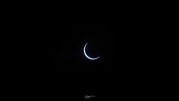 332136