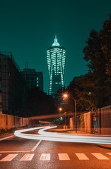 183061