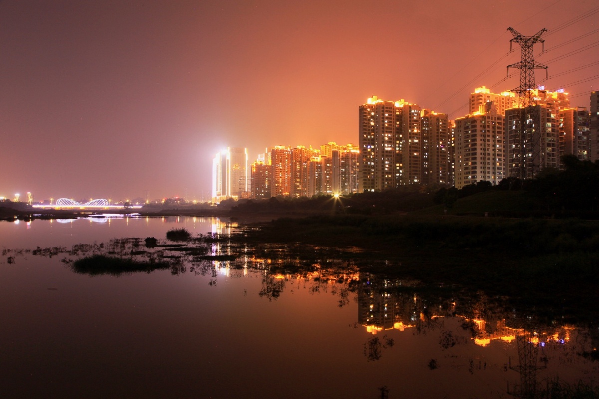 南宁市西乡塘夜色翩翩起舞的蝴蝶桥