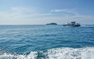 F5099134-CADA-499B-B3FF-E592B49A94C9/L0/001