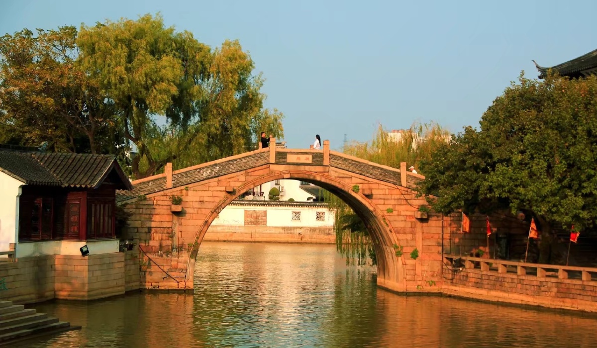 枫桥摄自江苏省苏州市