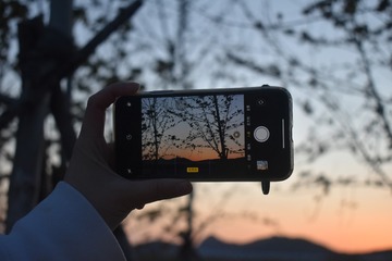 998078